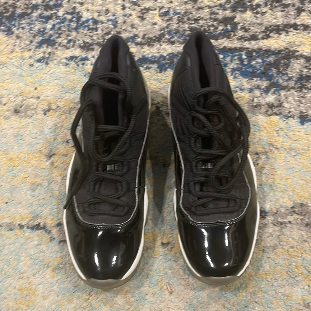 JORDAN 11 Retro Space Jam (2016)